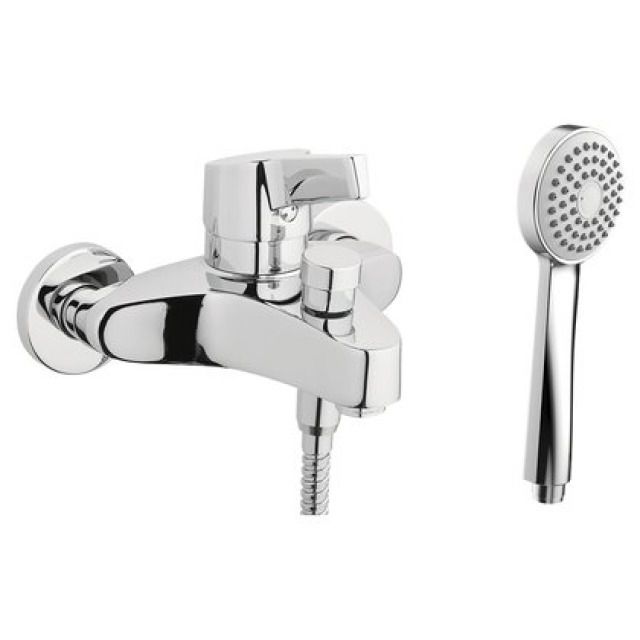 Mélangeur de bain SWAP
E 153 mm, raccords d'arrêt
1/2" x 3/4", douche AquaJet
groupe acoustique I
Coloris: chromeline